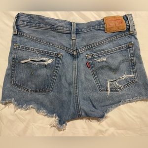 Levi’s jean shorts size 27W very lightly worn